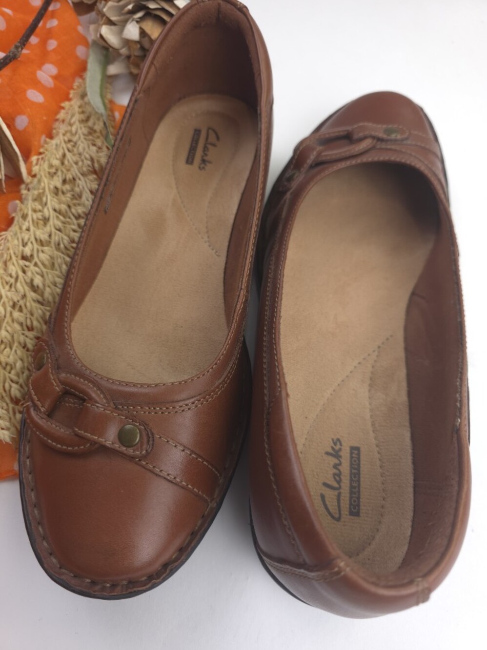 Clarks Women's Tan Leather Slip-On Flats 9.5m - Picture 7 of 8